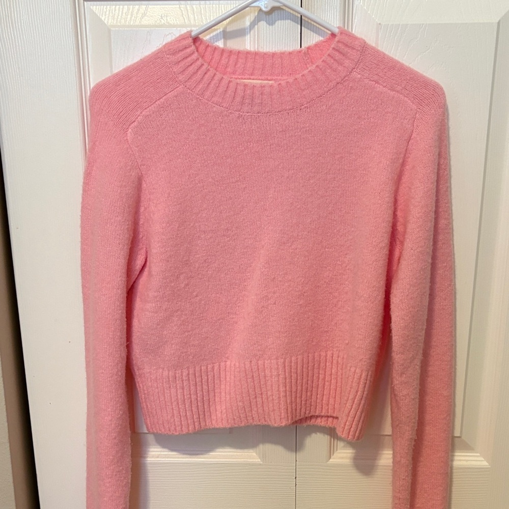 Universal Thread Soft Pink Crew Neck Sweater
